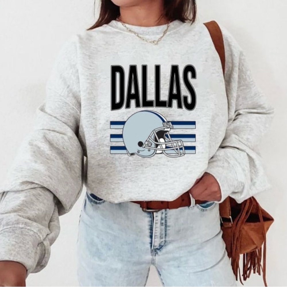 Dallas Cowboys oversized sweatshirt size 2X (price is negotiable)